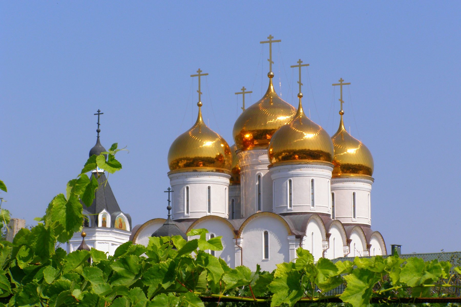 Святыни обители