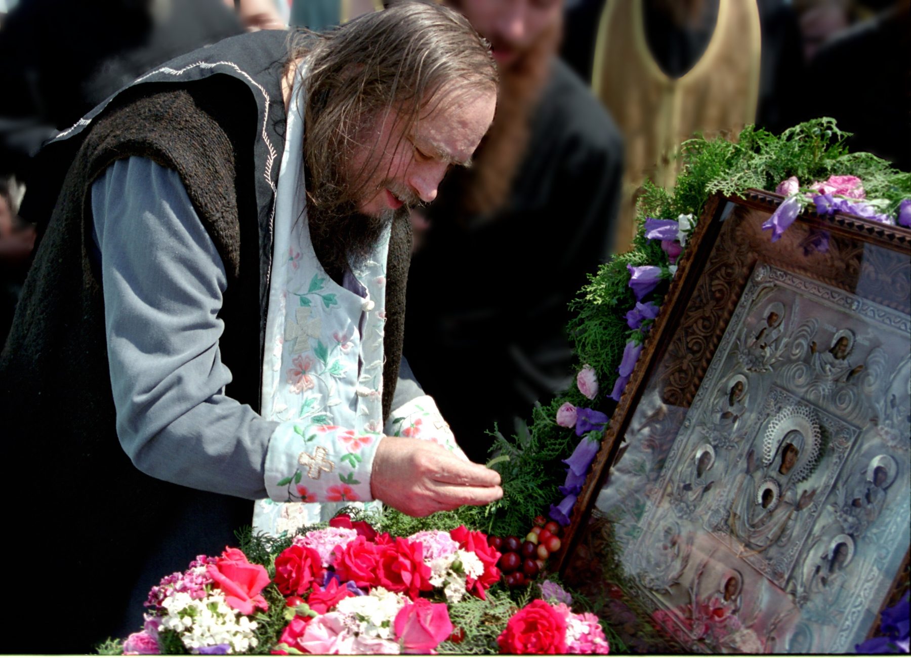 Молитвенное поклонение святому образу в обители