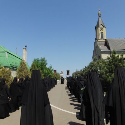 Из жизни обители