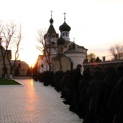 Из жизни обители